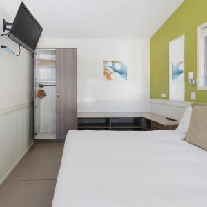 Deluxe Cabin - Sleeps 5 - Accessible