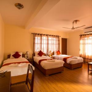 Triple Room with City View