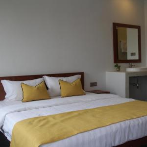 Balcony Room