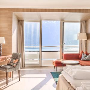 Deluxe Twin Room With Fjord View