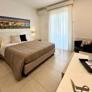 Comfort Double Room with Balcony and Side Sea View