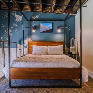 Loft 302