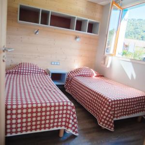 Chalet (4-6 Adults)