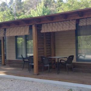 One-Bedroom Bungalow