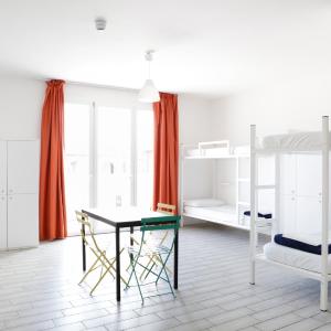 Bed in 10-Bed Mixed Dormitory Room