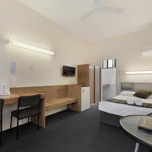 Budget Queen Room