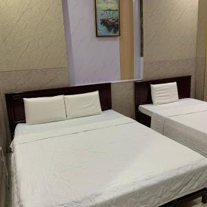 Economy Triple Room