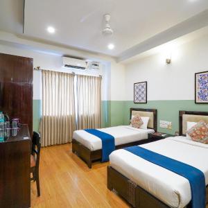 Twin Room with Bathroom