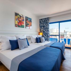 Superior Triple Room (3 adults) 2 beds