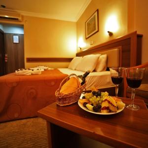 Deluxe Double or Twin Room with Sea View