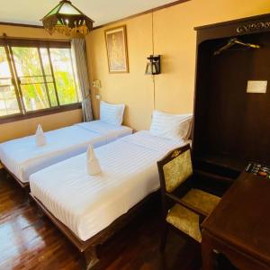 Standard Twin Room with Air Conditioning
