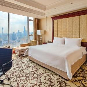 Canton Tower River View King Bed Room