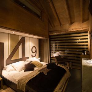 Superior Chalet 6 