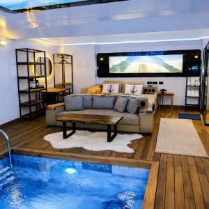 Suite with Private Pool