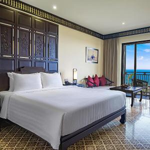 Premier Suite with Balcony
