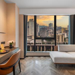 Executive Double Room with River View