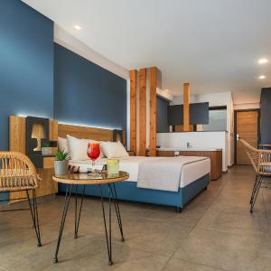 Superior Room with Indoor Jacuzzi