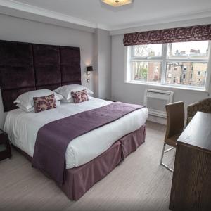 Superior Three-Bedroom Apartment