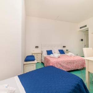 Superior Triple Room with Sea View