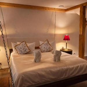 Deluxe Double Room with Shower