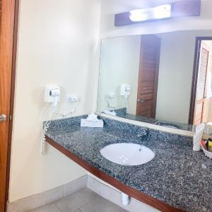 One-Bedroom Apartment - Oceanfront
