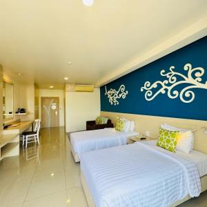 Twin Room with Balcony