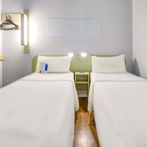 Standard Apartment with Two Single Beds