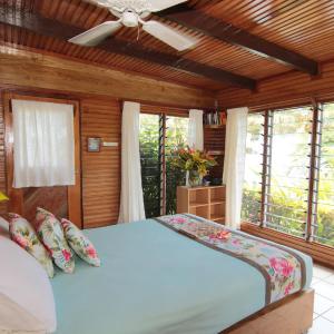 Bungalow with Sea View