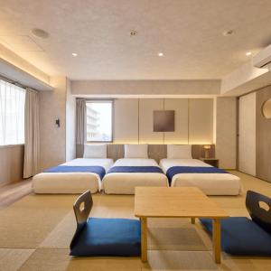 Run of House -Non-Smoking (6 adults )
