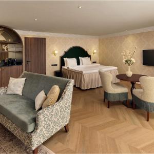 Queen Suite