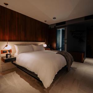 Accessible Cave Room
