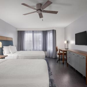 Queen Suite with Two Queen Beds - Non-Smoking