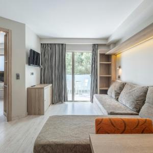 One-Bedroom Apartment - Annex Building