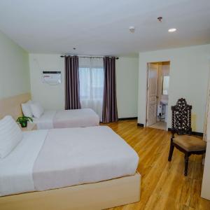 Twin Room with Private Bathroom