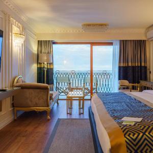 Superior King Room with Sea View