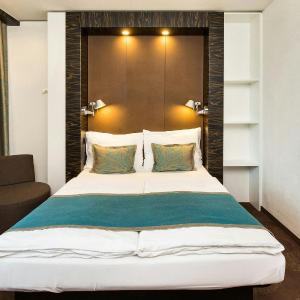 Standard Double Room with Garden View