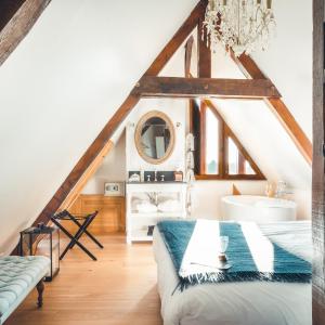 Deluxe Double Room with Bath