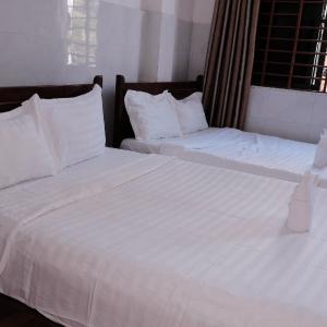 Quadruple Room with Balcony