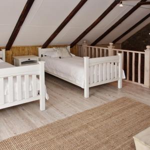 Large Family Room - Upstairs