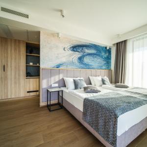 Luxury suite Crystal with balcony, sea view and private plunge pool