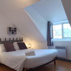 Attic economy Double Room with Private bathroom 