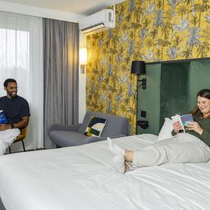 Comfort Room - 1 Room - 1 Queen Bed 1 Sofa Bed
