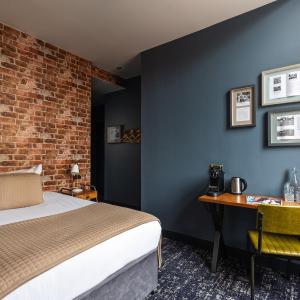 Single Room with Bathroom