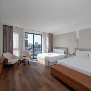 Quadruple Room with Balcony