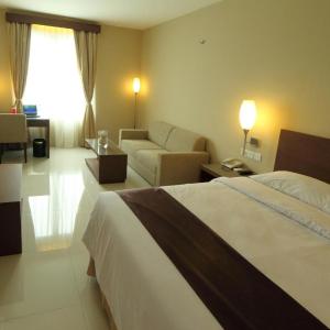 Deluxe King Room