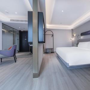 Super Suite