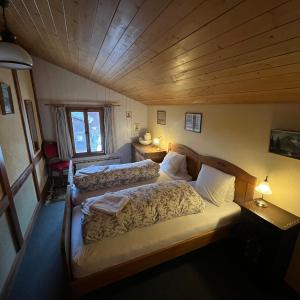 Twin Room with Bathroom