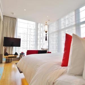 Premium King Room