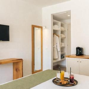 Standard Sea View Room