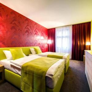 Double or Twin Room with Bathroom